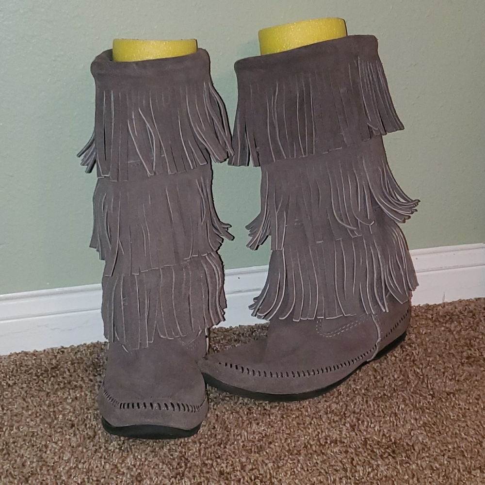 Moccasin leather boots